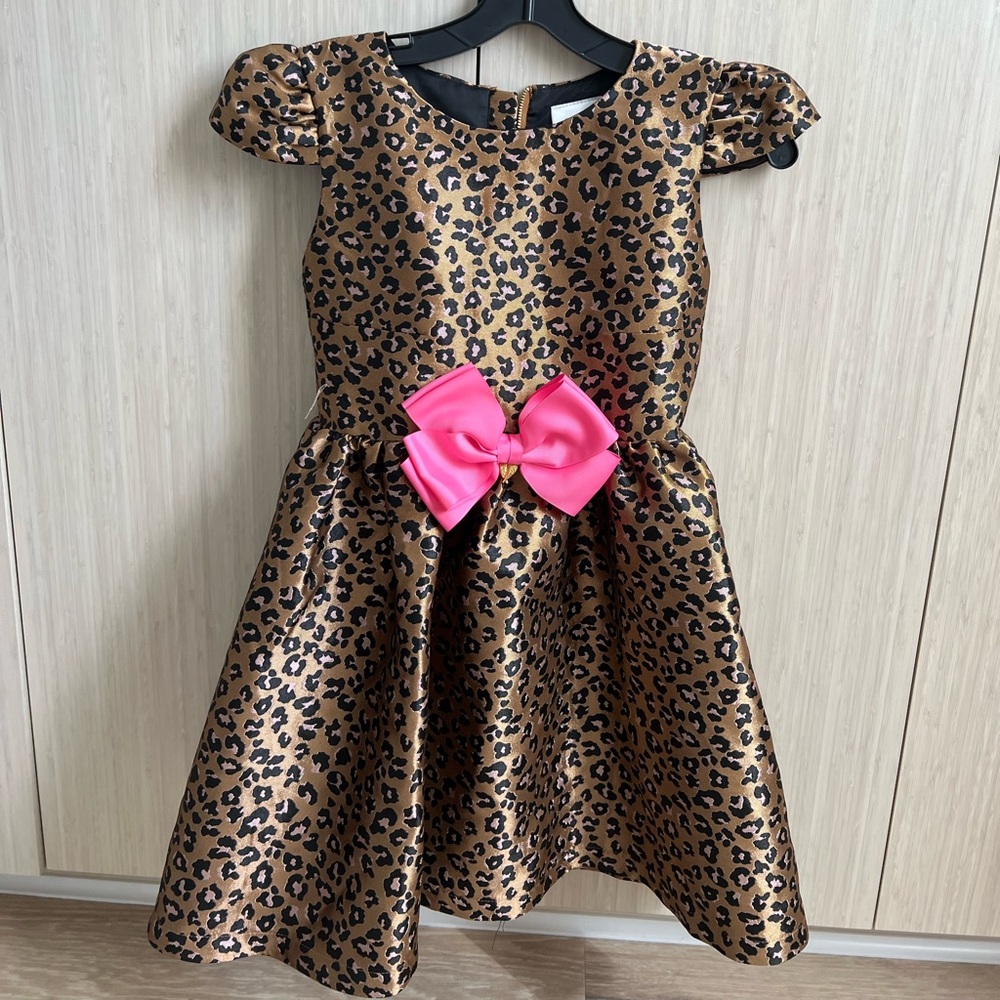 Leopard print large bow detailing dress in golden and black